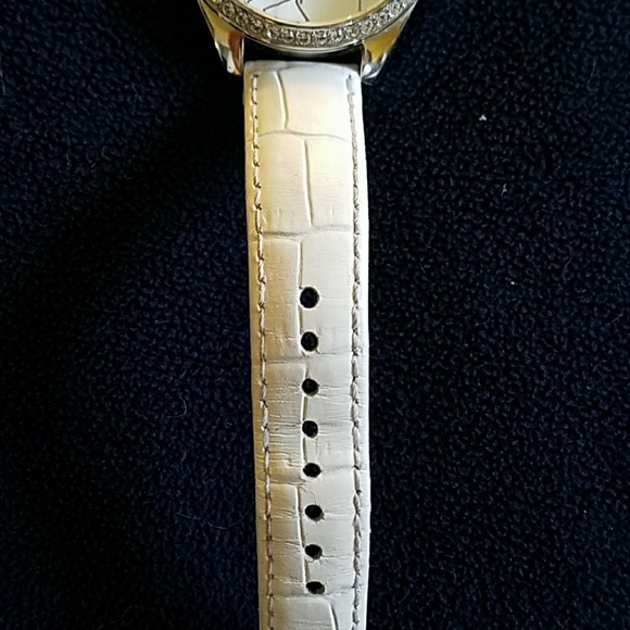 2 watches - Picture 2 of 6